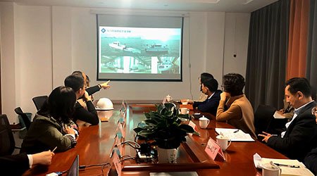 西海岸新區(qū)中外企業(yè)聯(lián)合會會長 蒞臨普華重工集團參觀指導